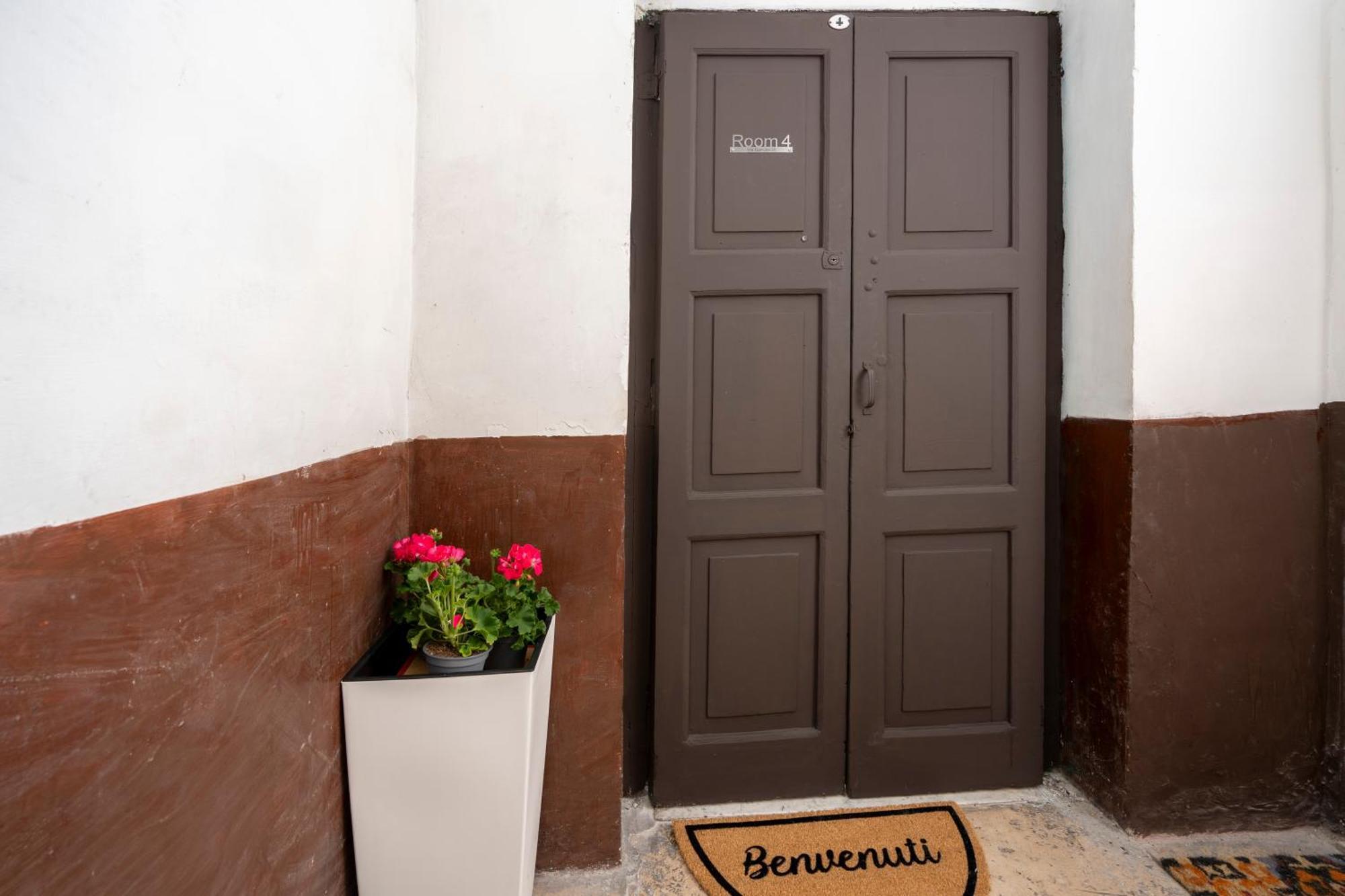 Room 4 - Lovely & Functional Studio Bari Buitenkant foto
